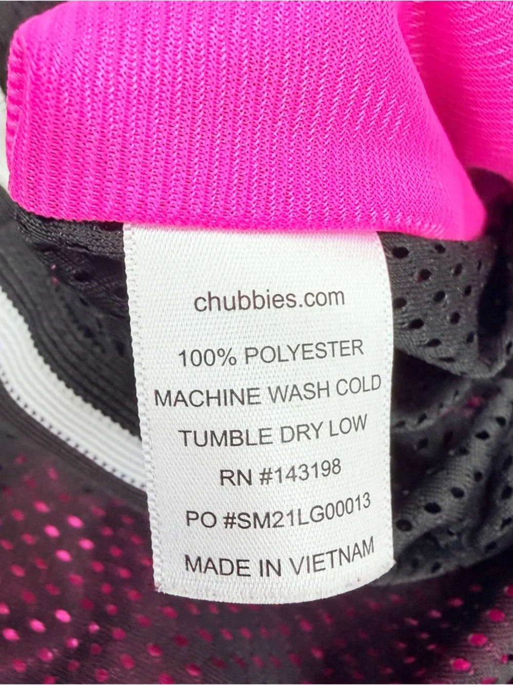 Chubbies Men’s Size 2XL Black & Hot Pink  Mesh Shorts 5.5” Inseam